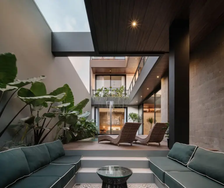 Let's Step Inside a Tropical Architecture Design in VR!